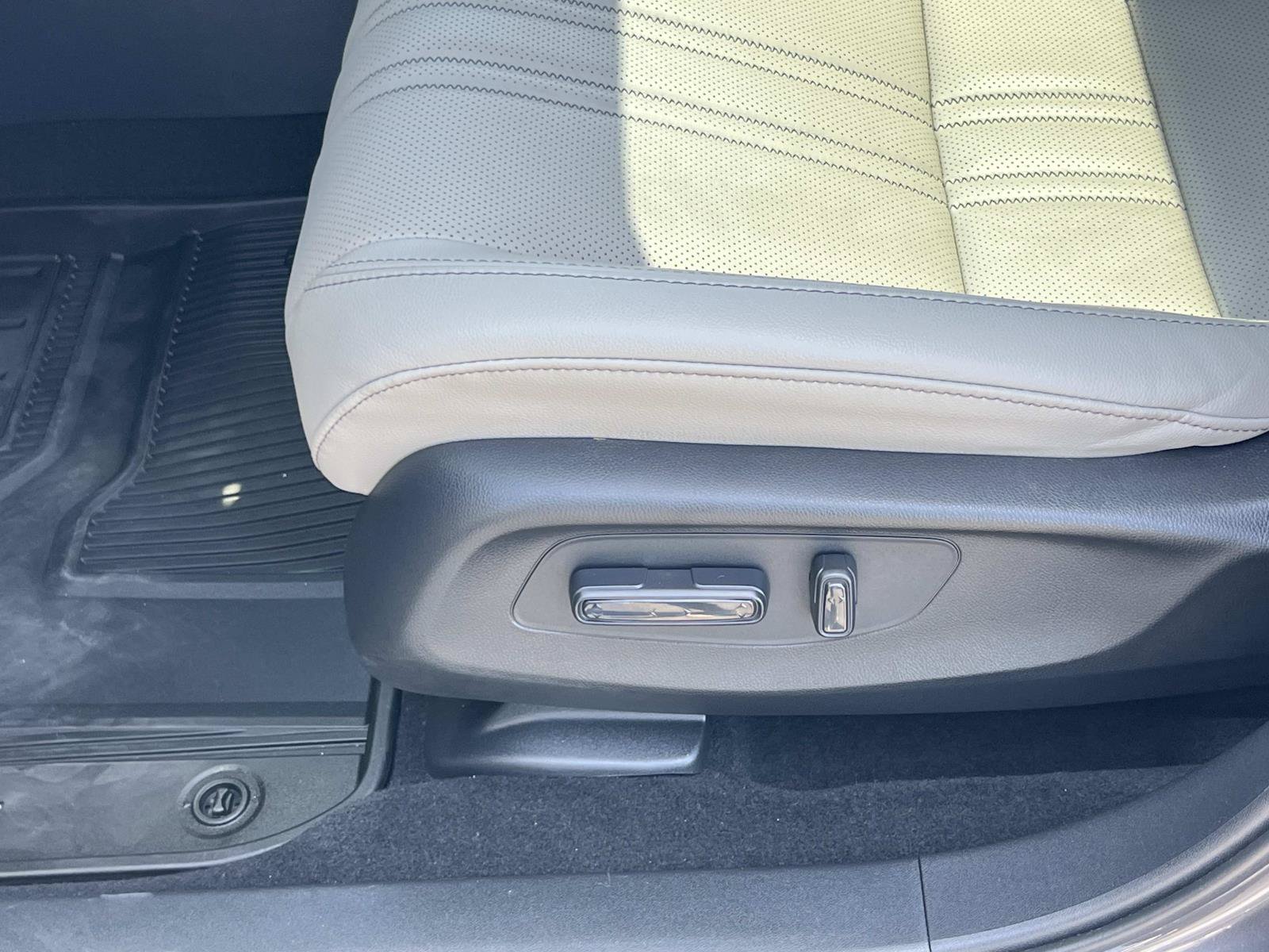 Certified 2026 Honda HR-V EX-L image 19