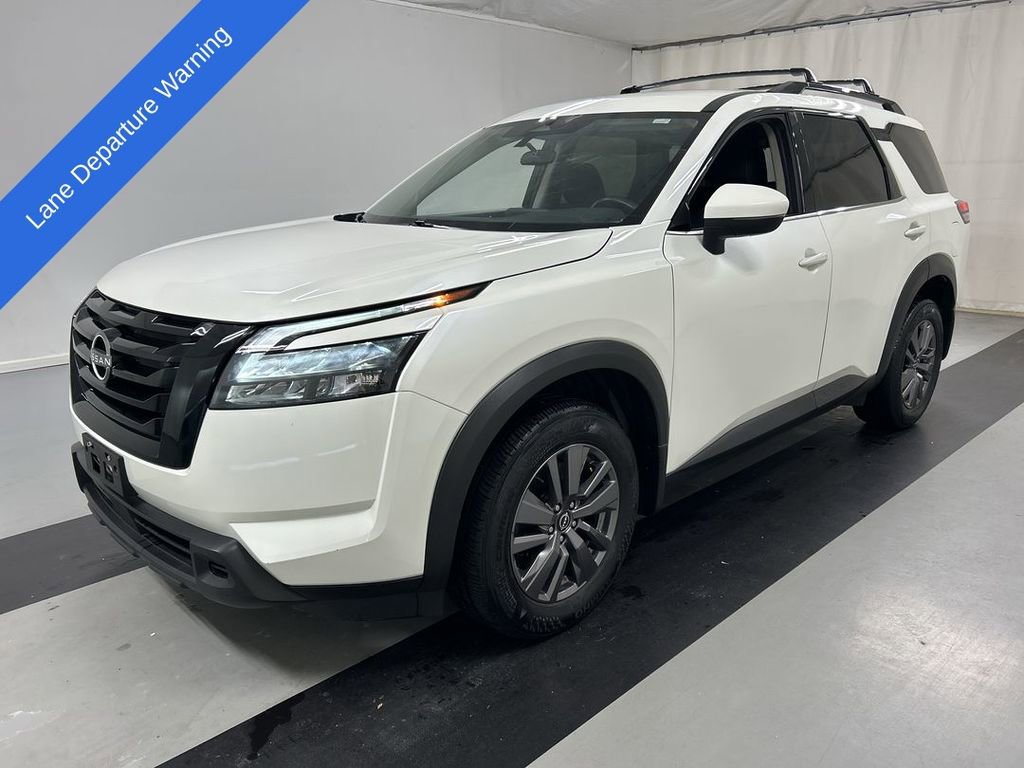 Used 2023 Nissan Pathfinder SV w/ Black Appearance Package image 5