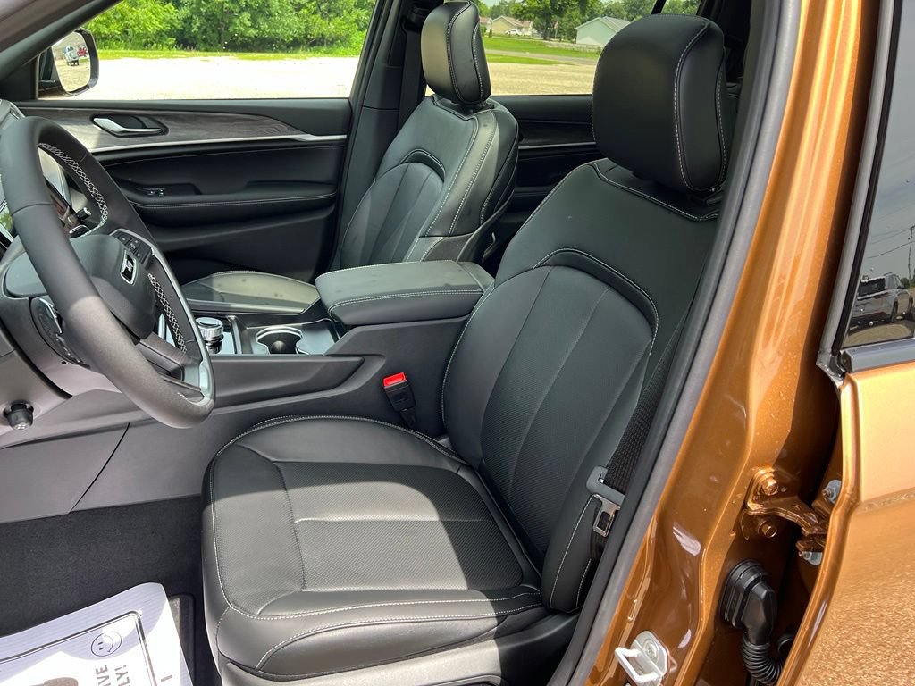 New 2026 Jeep Grand Cherokee L Limited AWD/4WD image 34