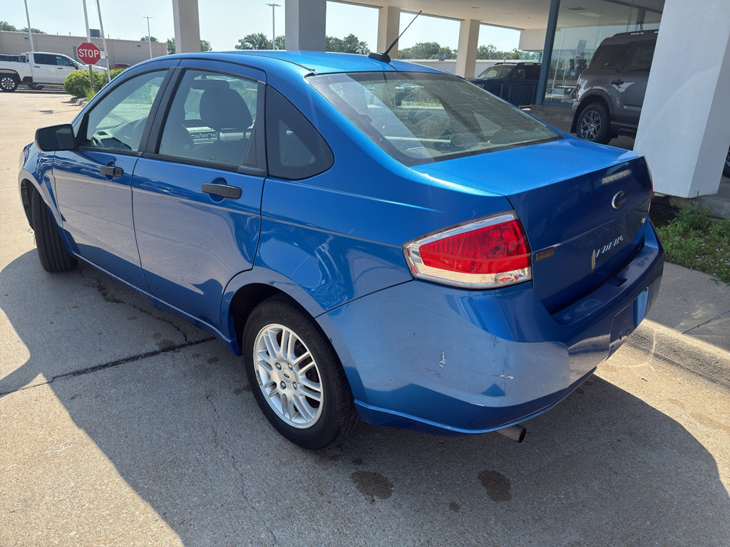 Used 2011 Ford Focus SE FWD image 8