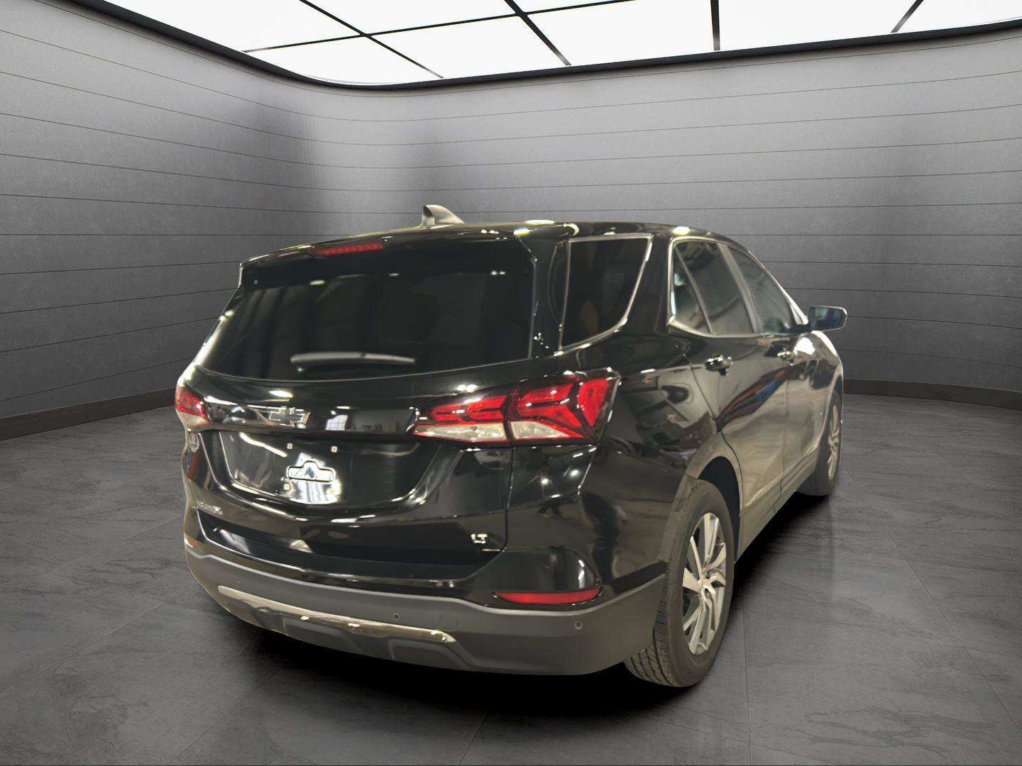 Used 2023 Chevrolet Equinox LT image 5