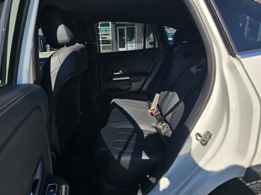 Used 2025 Mercedes-Benz GLA 250 image 13