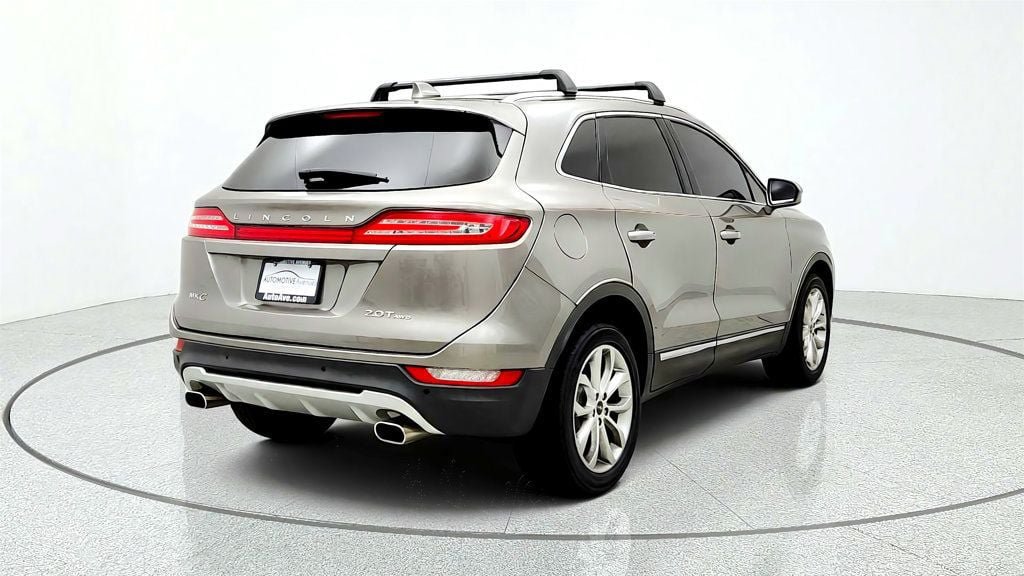 Used 2017 Lincoln MKC Select w/ Select Plus Package AWD/4WD image 5