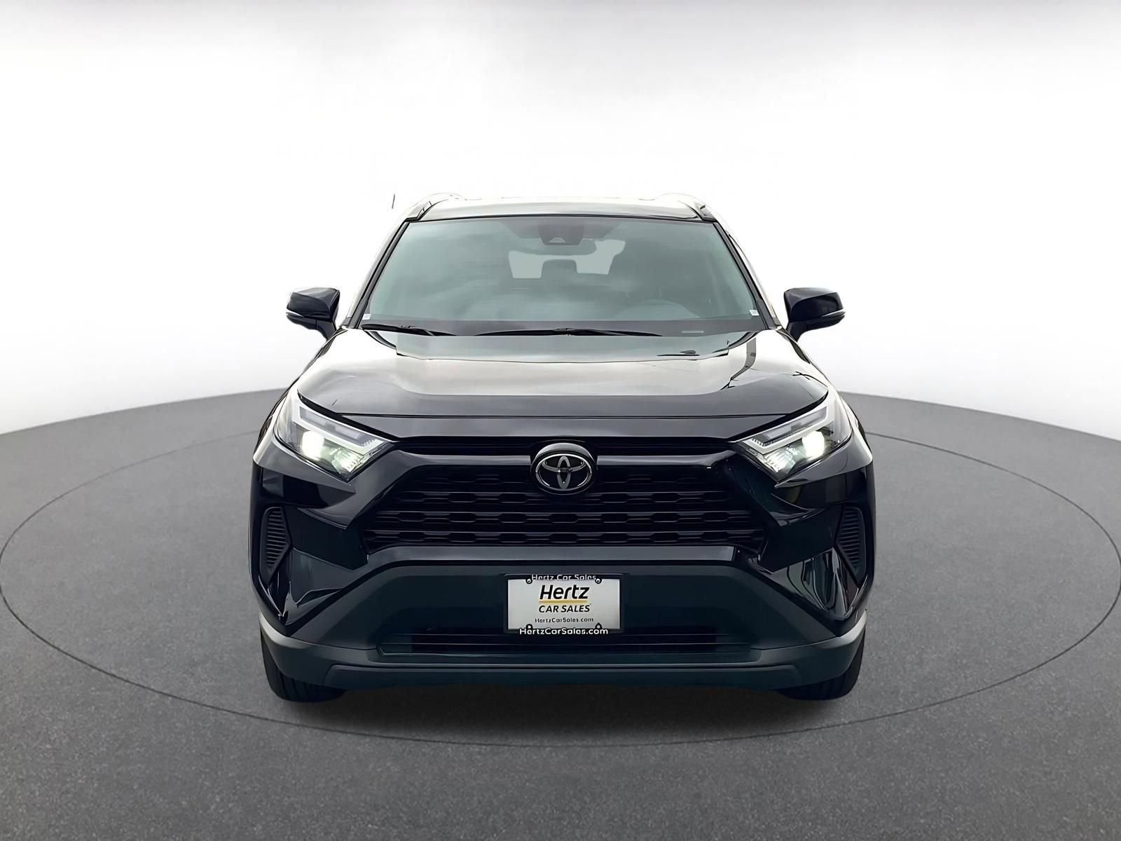 Used 2025 Toyota RAV4 XLE image 4