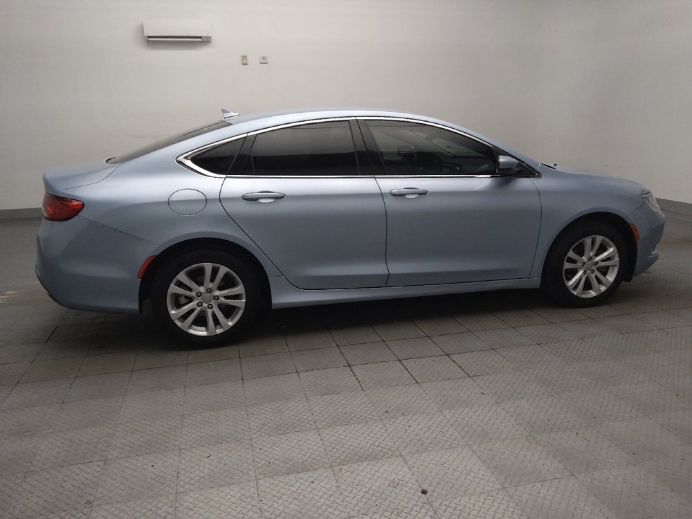 Used 2015 Chrysler 200 Limited w/ Convenience Group FWD image 10