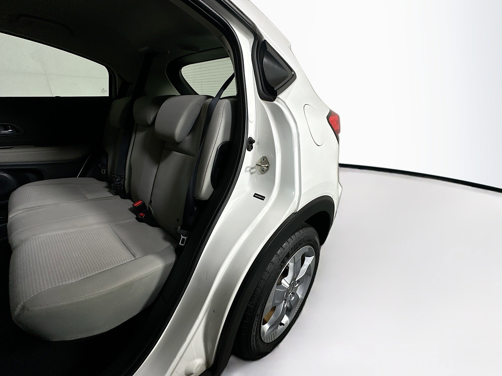 Used 2019 Honda HR-V LX image 25
