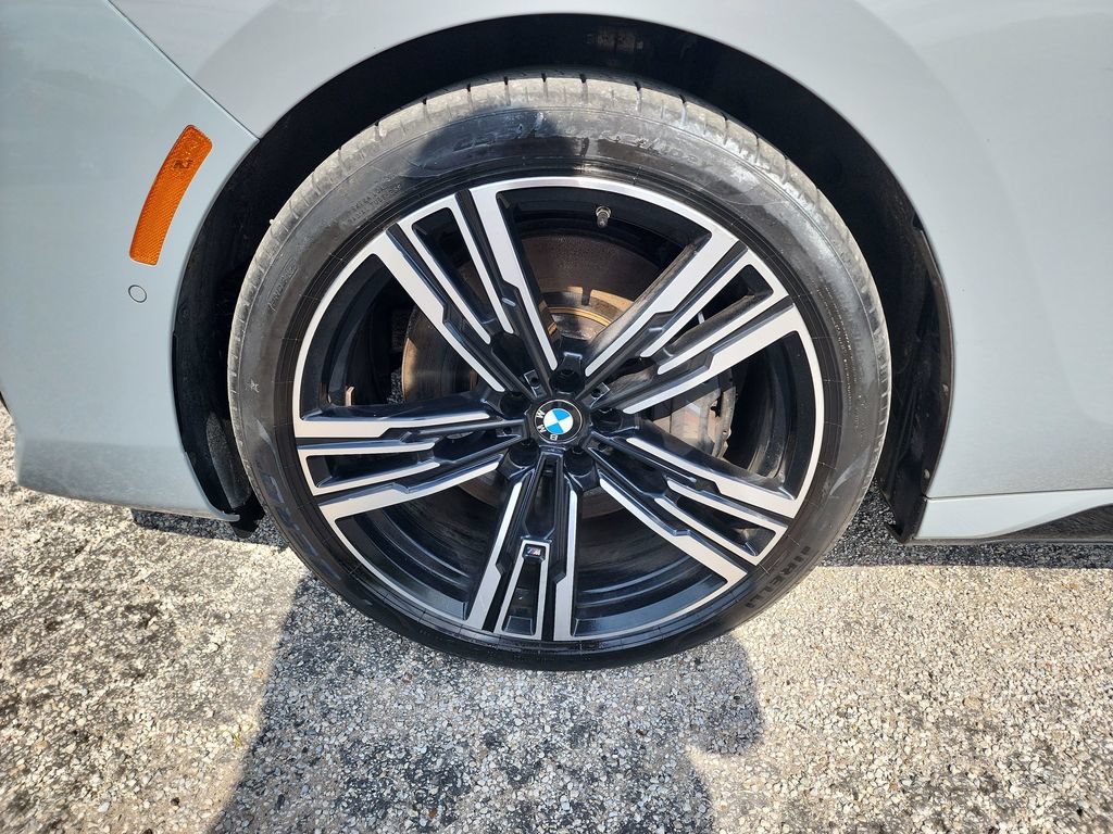 Used 2023 BMW 740i w/ Executive Package RWD image 10