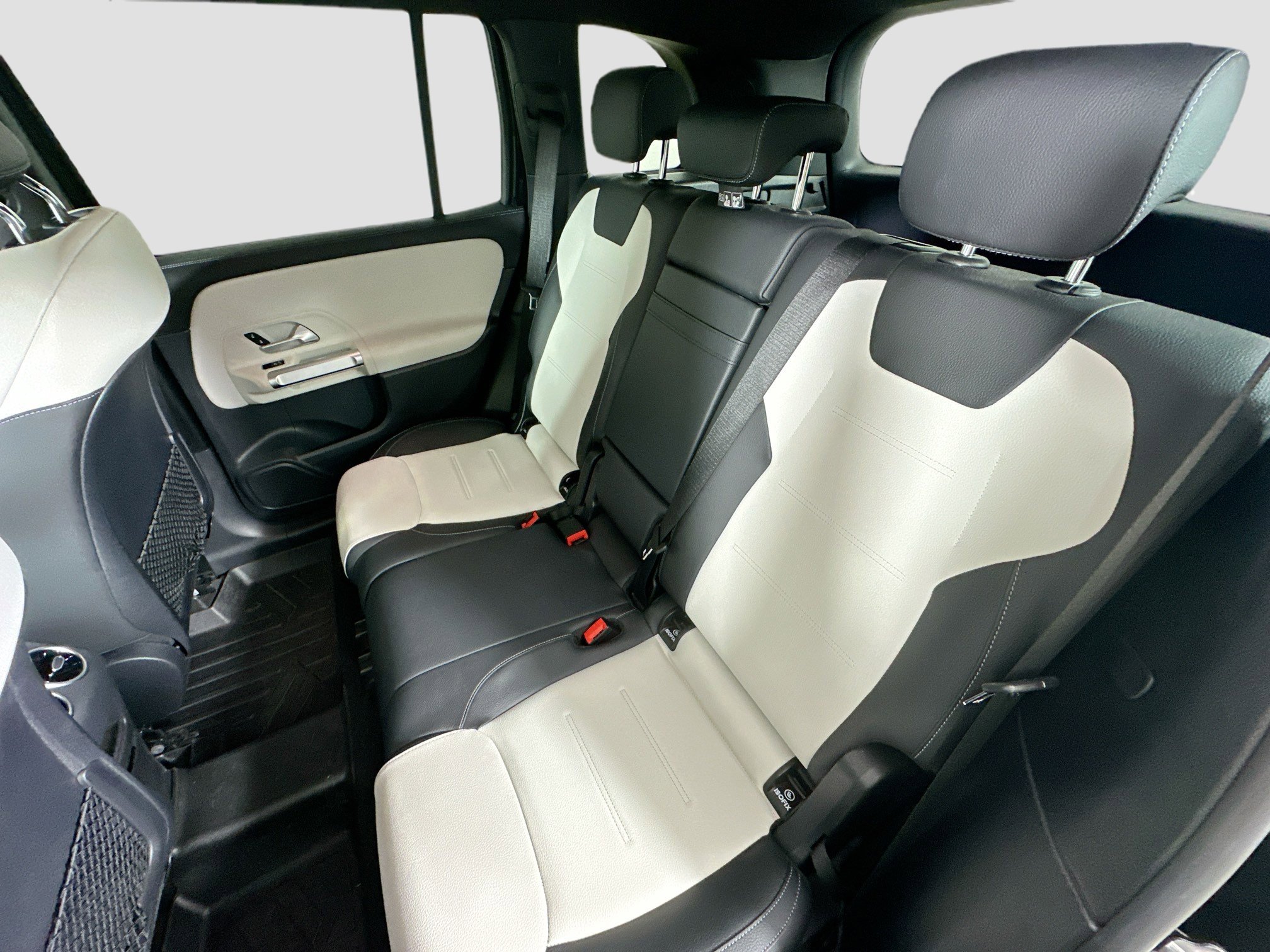Certified 2023 Mercedes-Benz GLB 250 4MATIC image 27