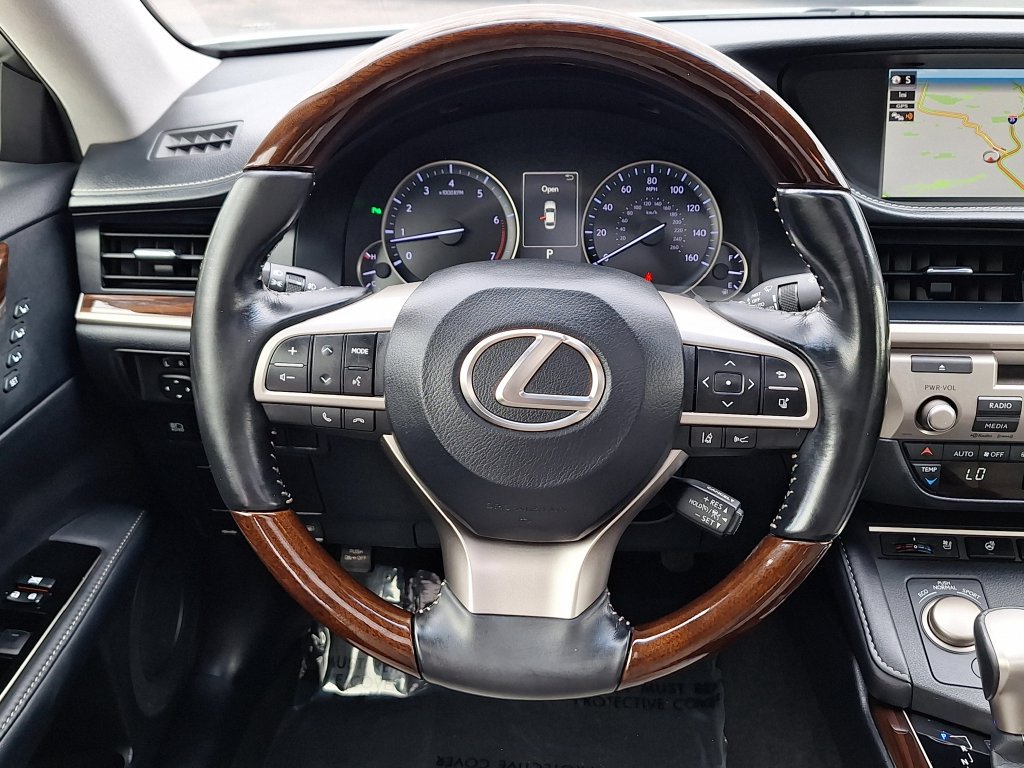 Used 2017 Lexus ES 350 w/ Luxury Package FWD image 14