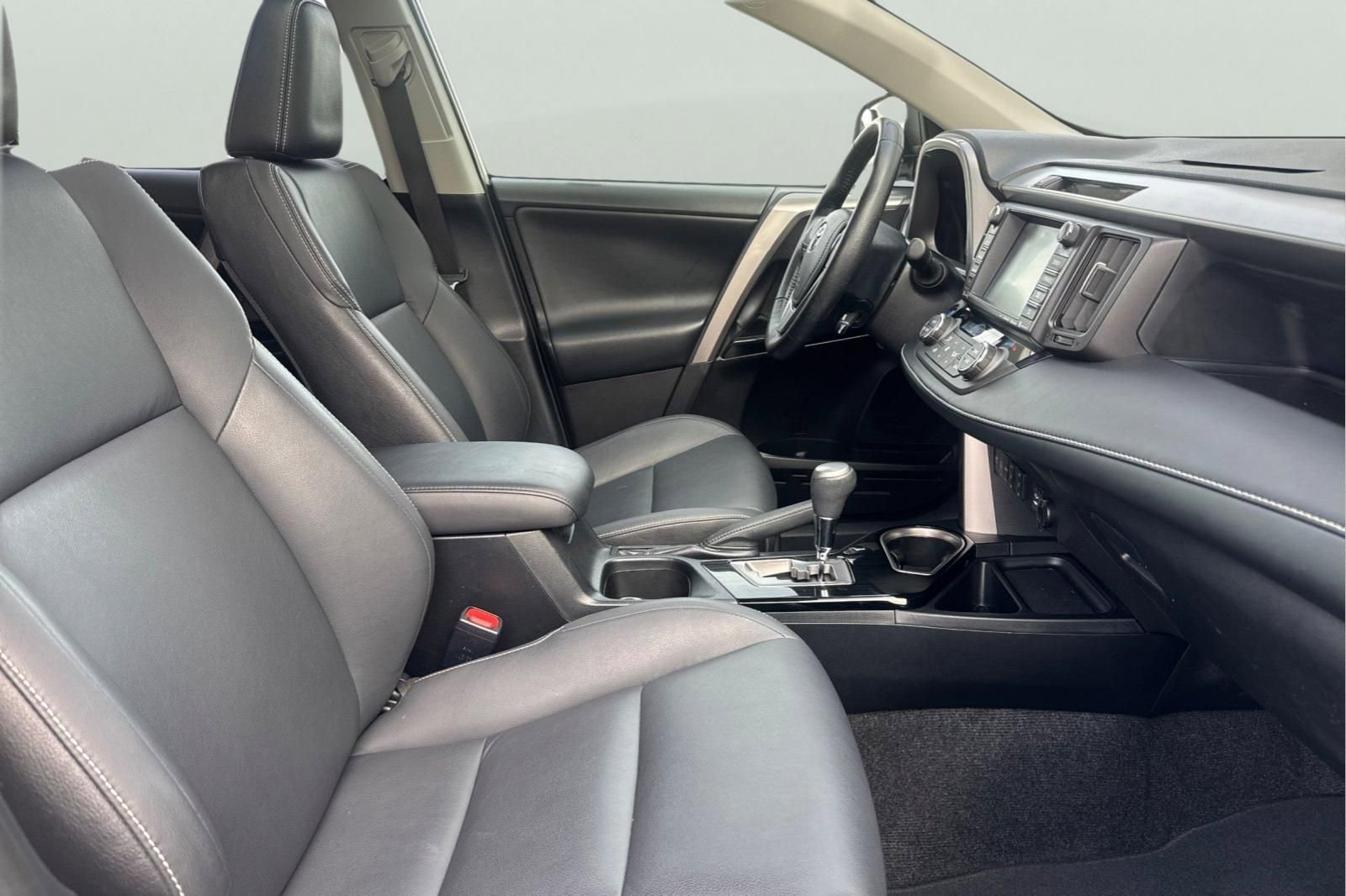 Certified 2018 Toyota RAV4 Limited w/ Advanced Technology Package image 21