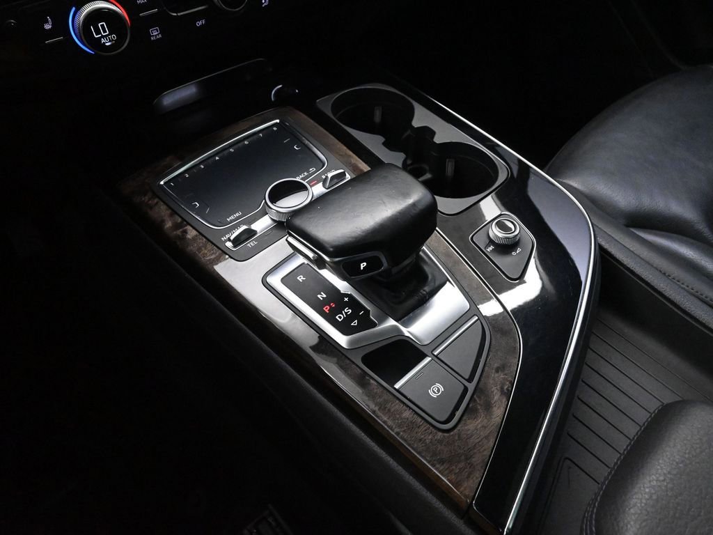 Used 2017 Audi Q7 3.0T Premium Plus image 31