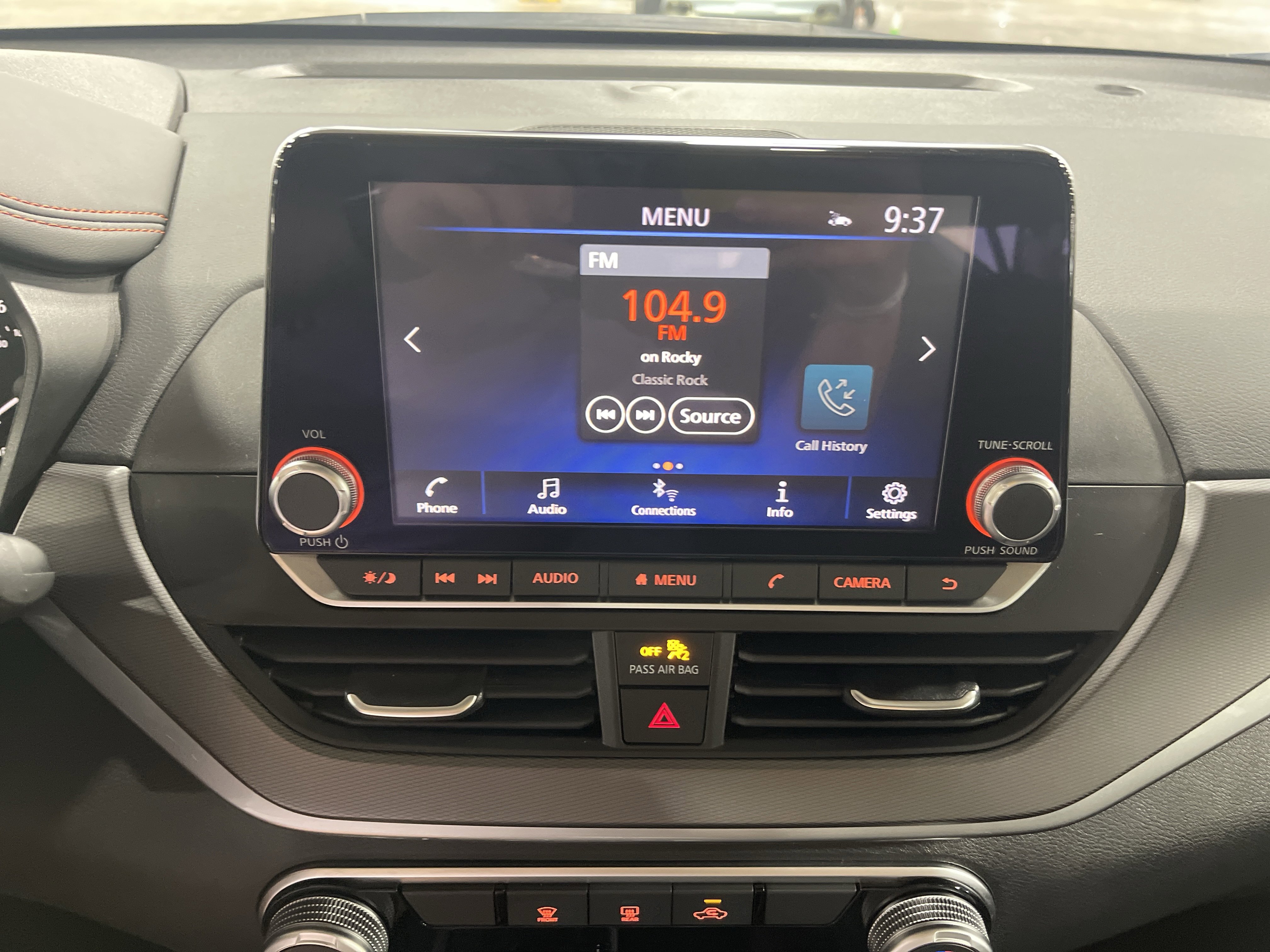 Used 2025 Nissan Altima 2.5 SR image 21