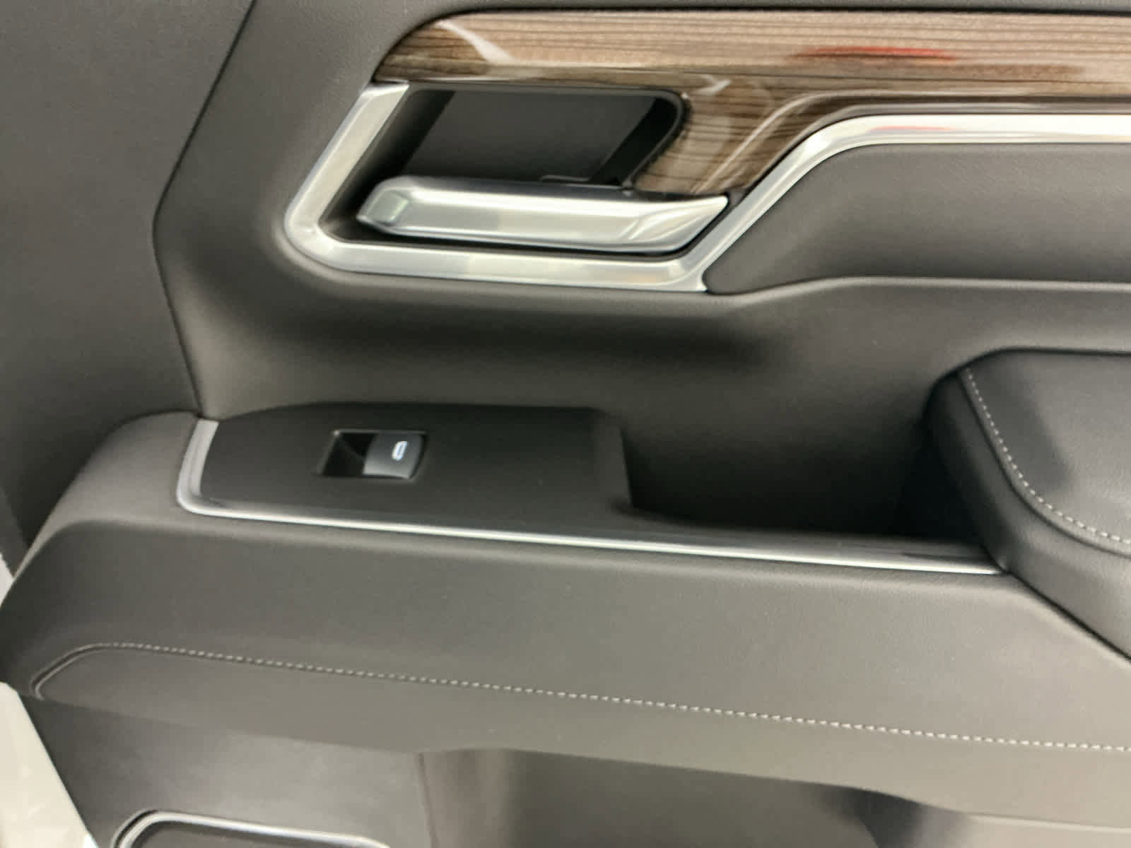 Used 2024 Chevrolet Silverado 3500 LT w/ Convenience Package image 12