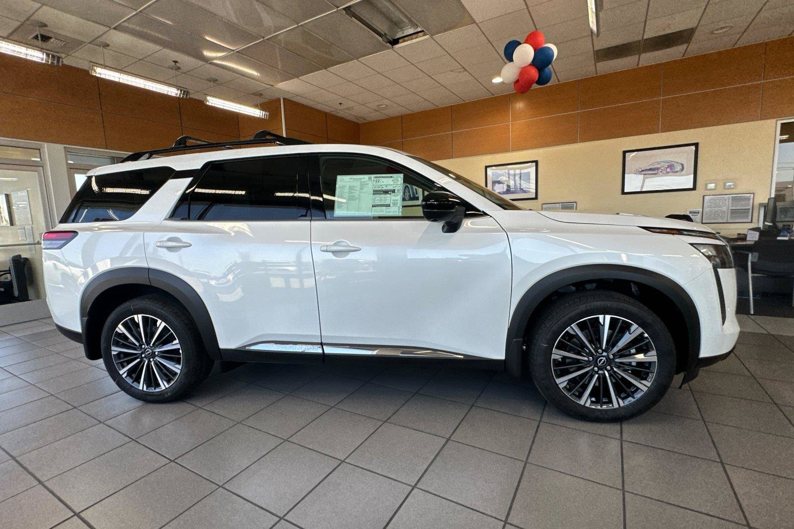 New 2026 Nissan Pathfinder Platinum AWD/4WD image 2