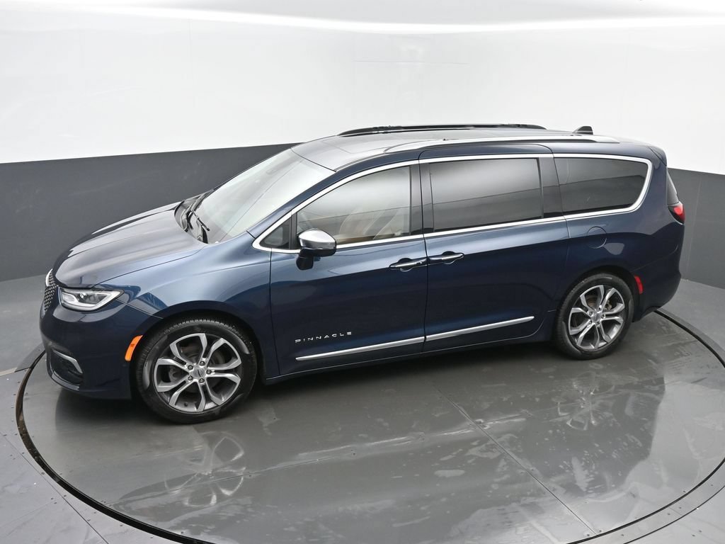 Used 2024 Chrysler Pacifica Pinnacle FWD image 37