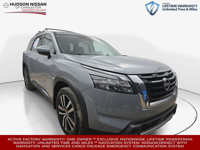 Used 2025 Nissan Pathfinder Platinum w/ Cargo Package FWD image 1