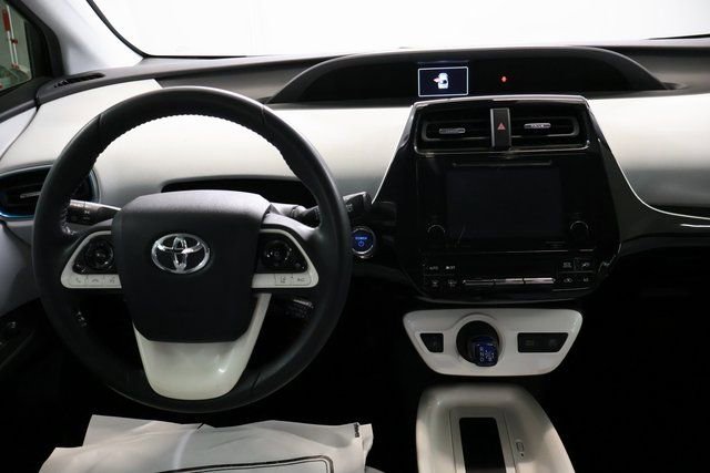 Used 2017 Toyota Prius Three w/ Advanced Technology Package FWD image 12