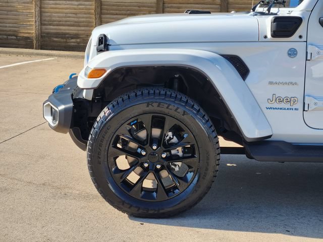 Used 2023 Jeep Wrangler Unlimited Sahara w/ Cold Weather Group AWD/4WD image 15