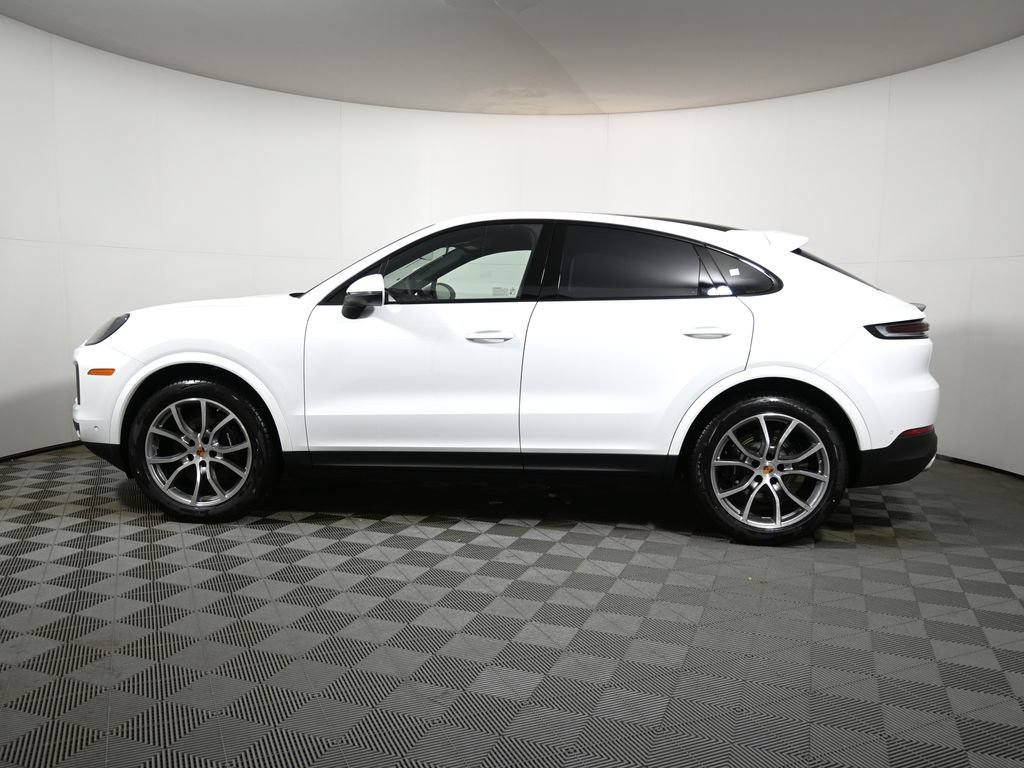 Used 2026 Porsche Cayenne Coupe AWD/4WD image 2