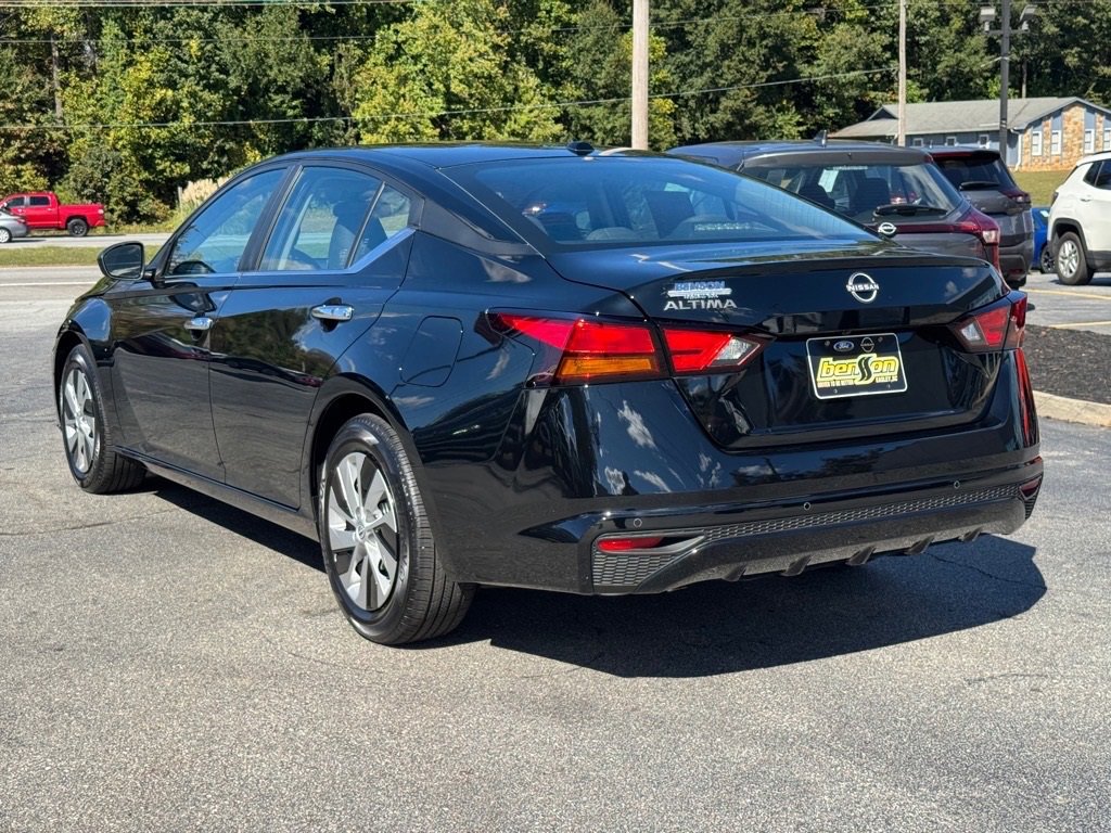 Certified 2025 Nissan Altima 2.5 S image 5