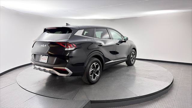 Used 2025 Kia Sportage LX FWD image 8
