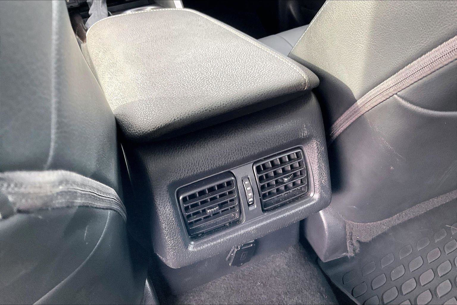 Used 2022 Toyota Camry XSE image 34