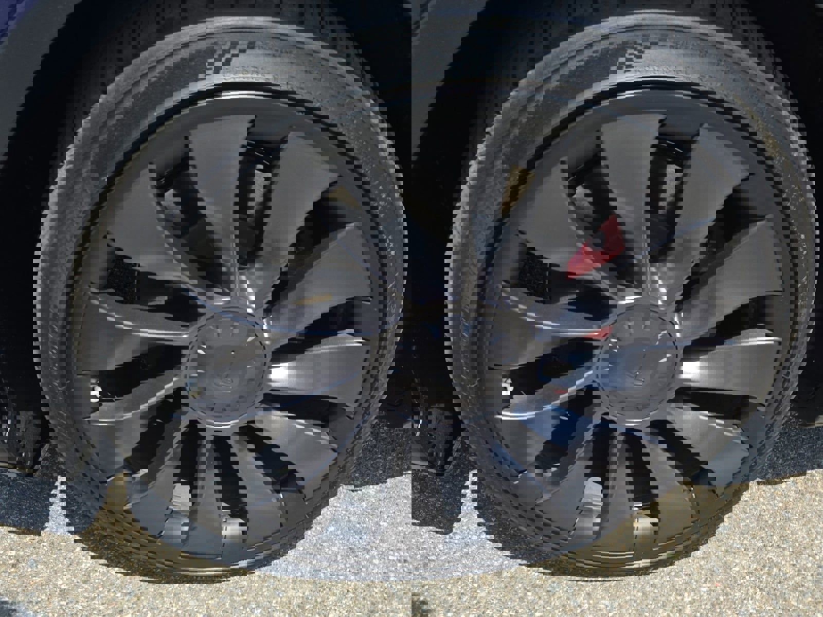 Used 2023 Tesla Model Y Performance image 10