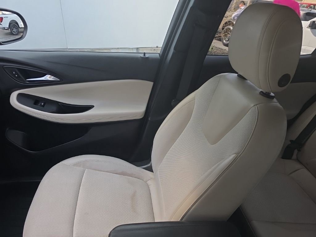 Used 2023 Buick Encore GX Preferred w/ Cold Weather Comfort Package image 21