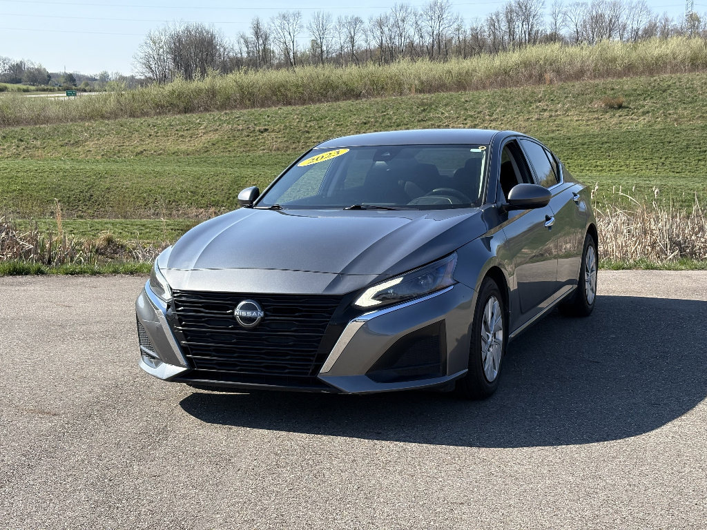 Used 2023 Nissan Altima 2.5 S FWD image 1