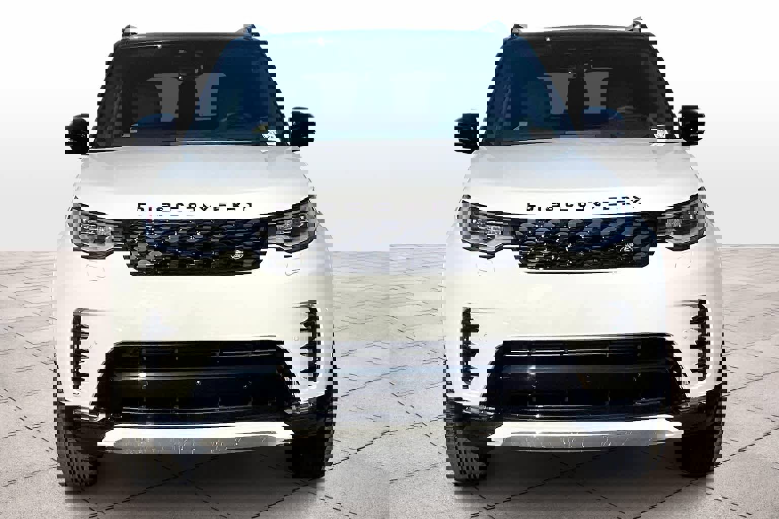 New 2025 Land Rover Discovery Dynamic SE image 5