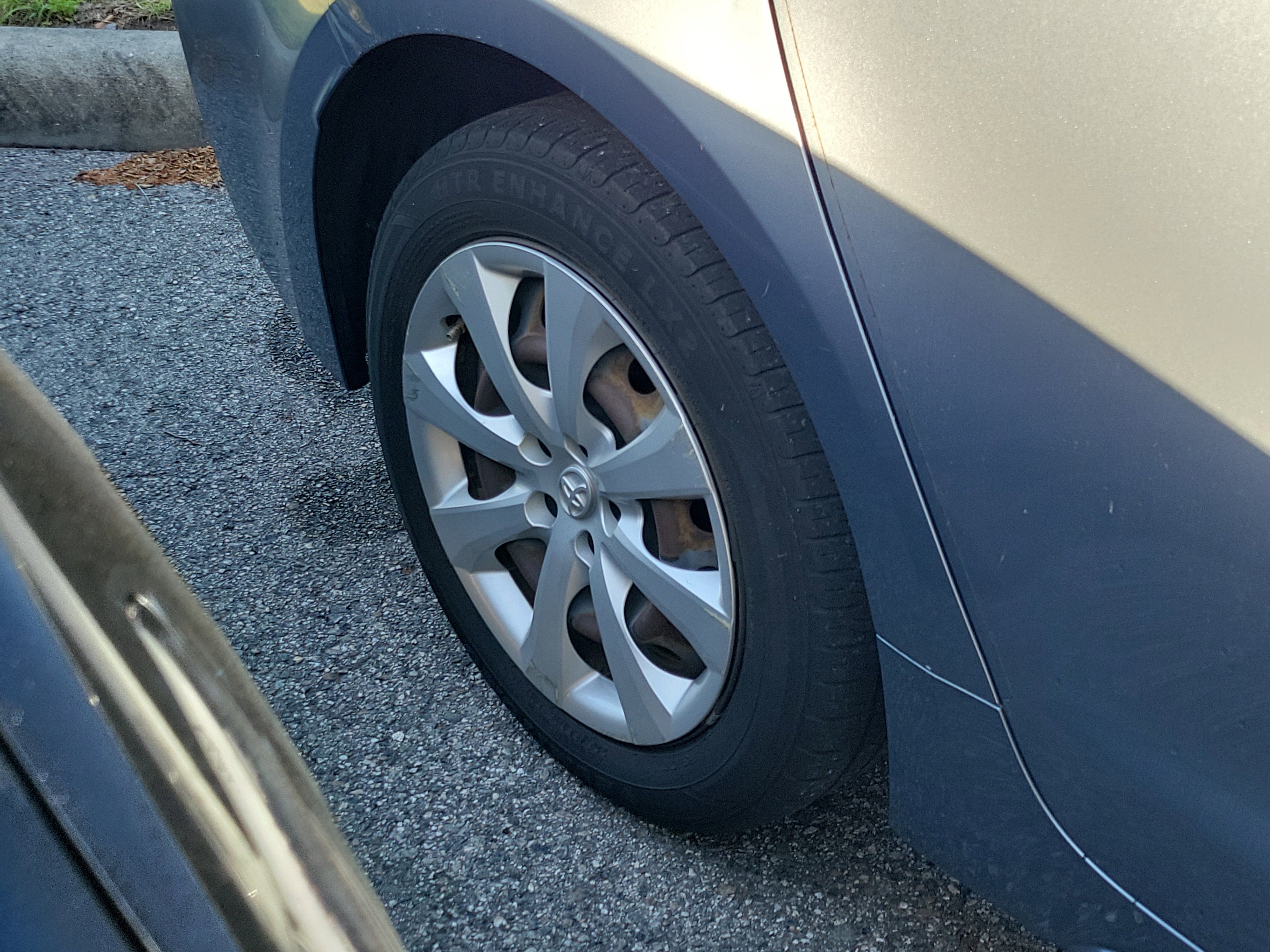 Used 2021 Toyota Corolla LE image 11