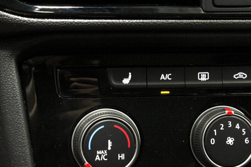 Used 2025 Volkswagen Taos S AWD/4WD image 4