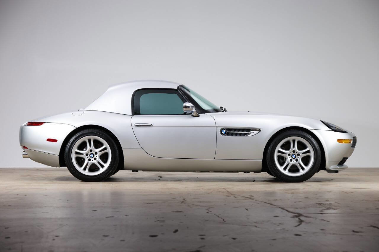 Used 2002 BMW Z8 image 4