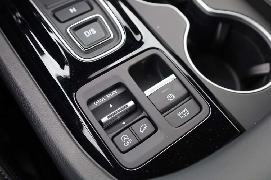 New 2025 Honda Pilot Touring image 24