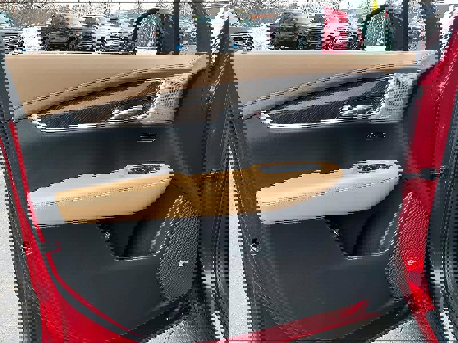 Used 2023 Cadillac XT6 Premium Luxury w/ Platinum Package image 9