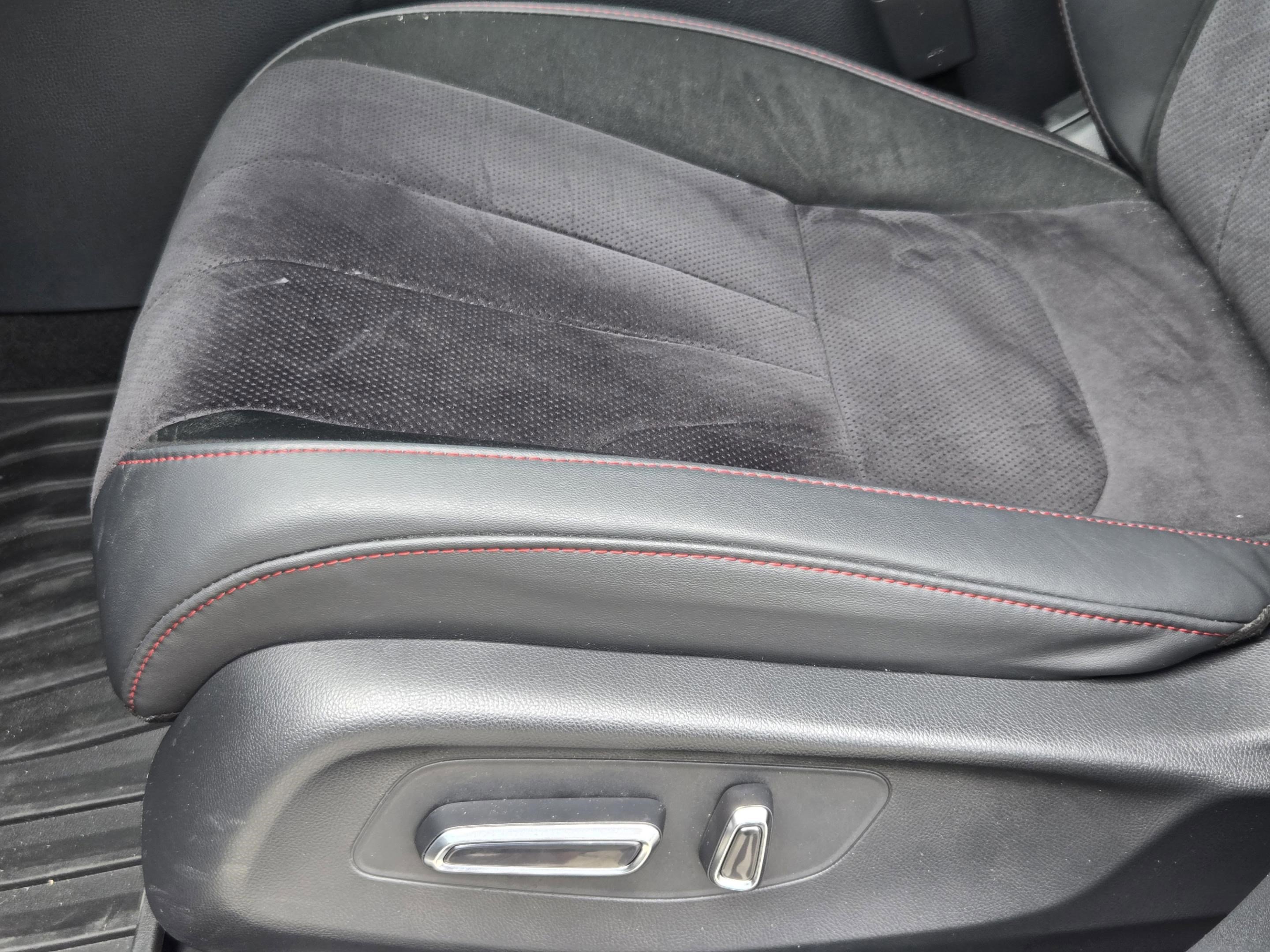 Used 2025 Acura ADX A-Spec AWD/4WD image 17