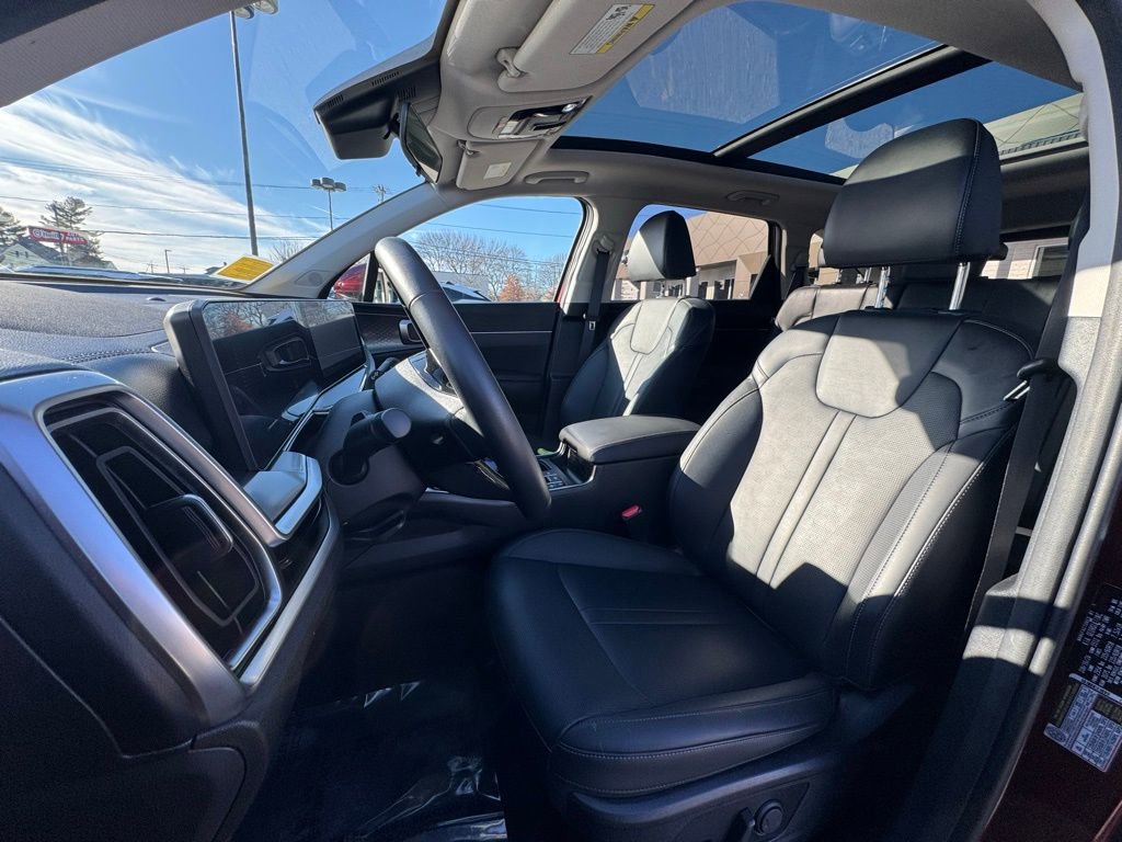 Used 2024 Kia Sorento S w/ Panoramic Sunroof Package image 19