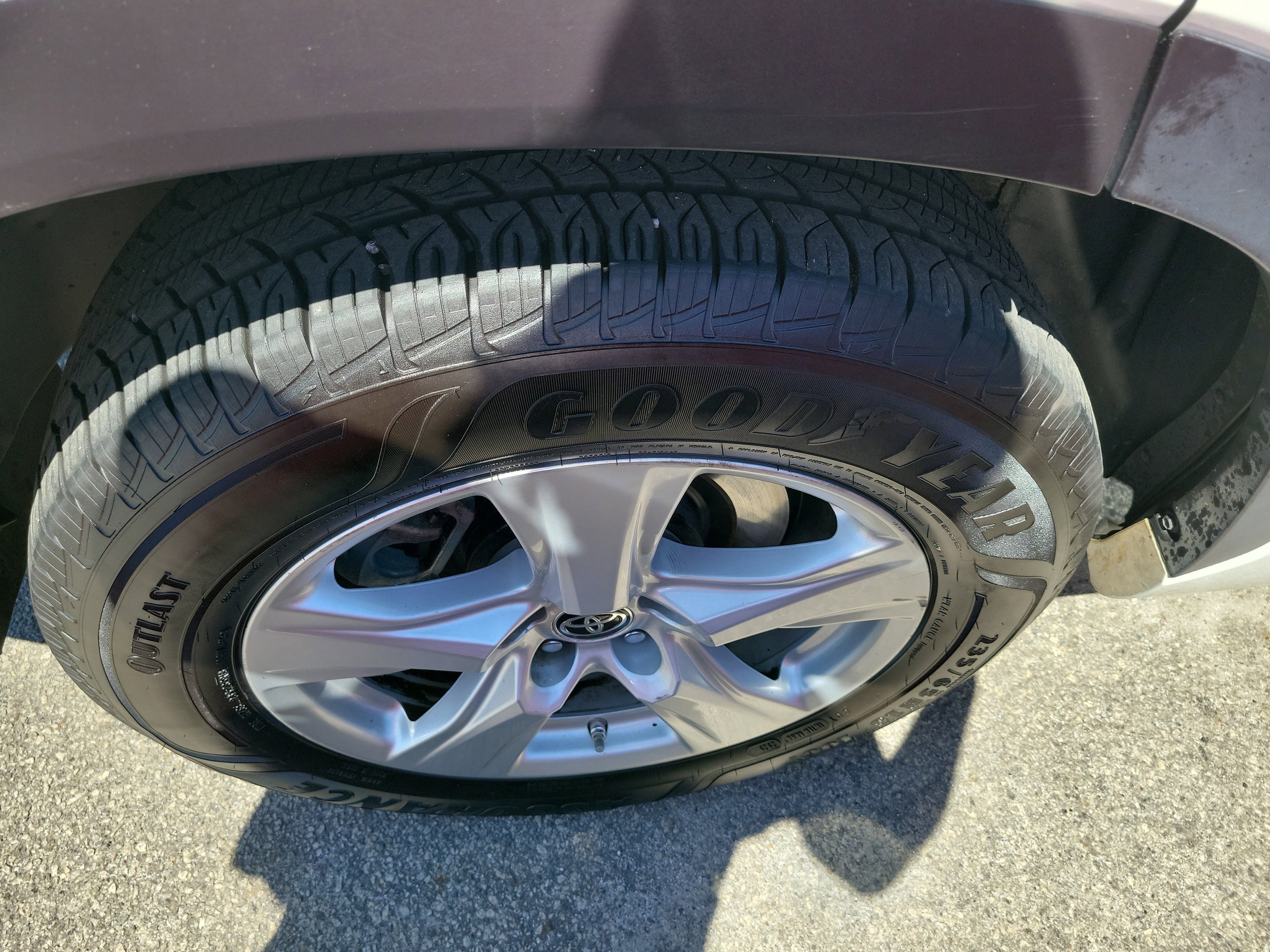 Used 2021 Toyota Highlander LE image 8