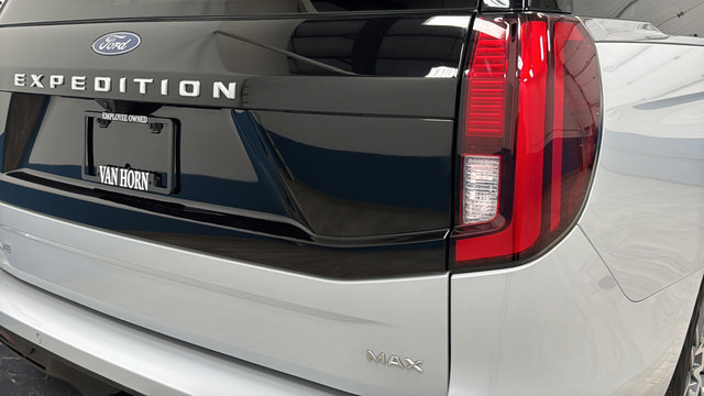 Used 2025 Ford Expedition Max Active AWD/4WD image 41