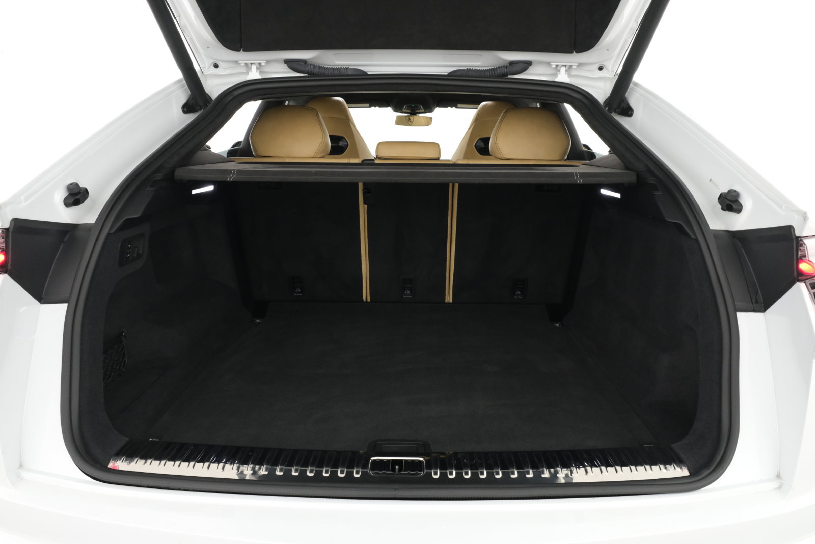 Used 2020 Lamborghini Urus AWD/4WD image 38