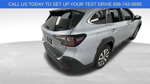 Certified 2025 Subaru Outback Premium image 3