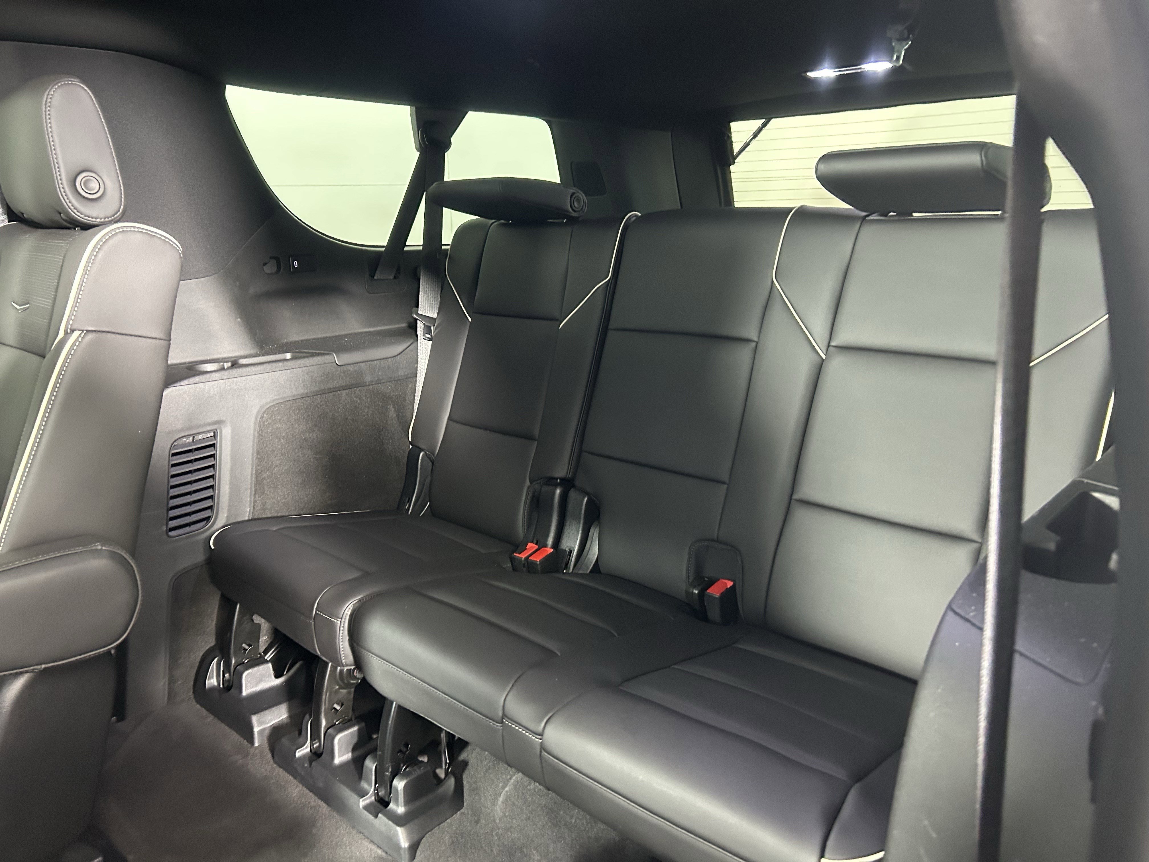 Used 2023 Cadillac Escalade ESV Sport w/ LPO, ONYX Package image 12