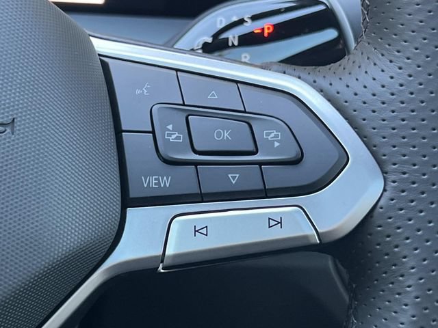 New 2026 Volkswagen Tiguan SE R-Line FWD image 19