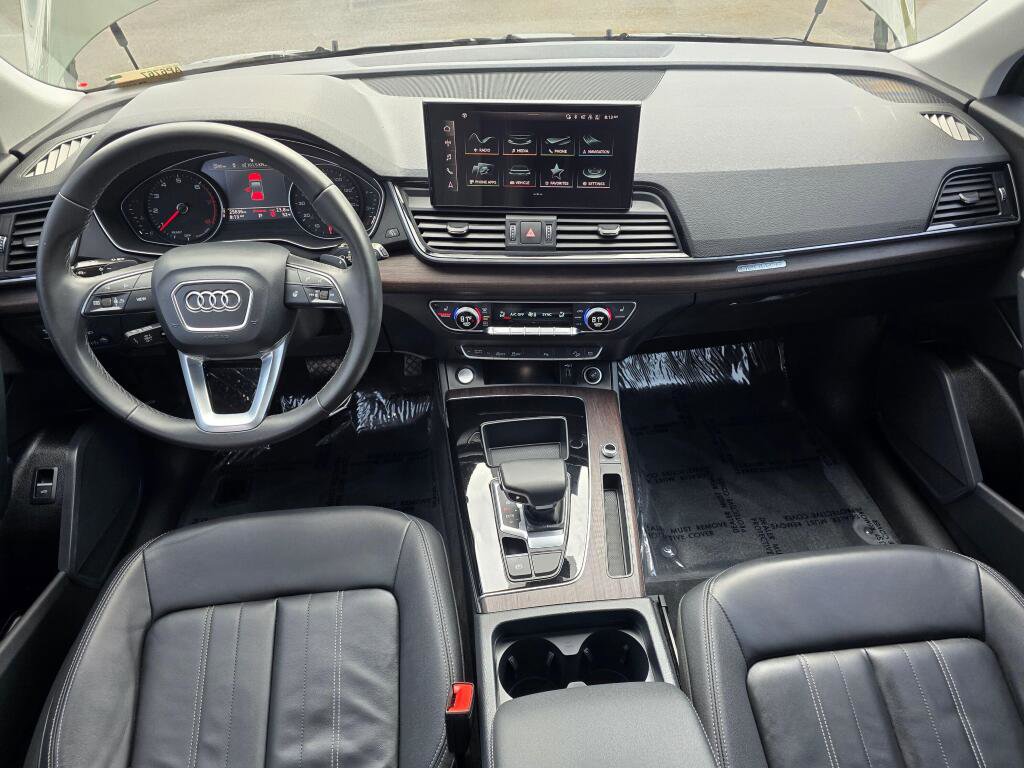 Used 2023 Audi Q5 2.0T Premium w/ Convenience Package image 17