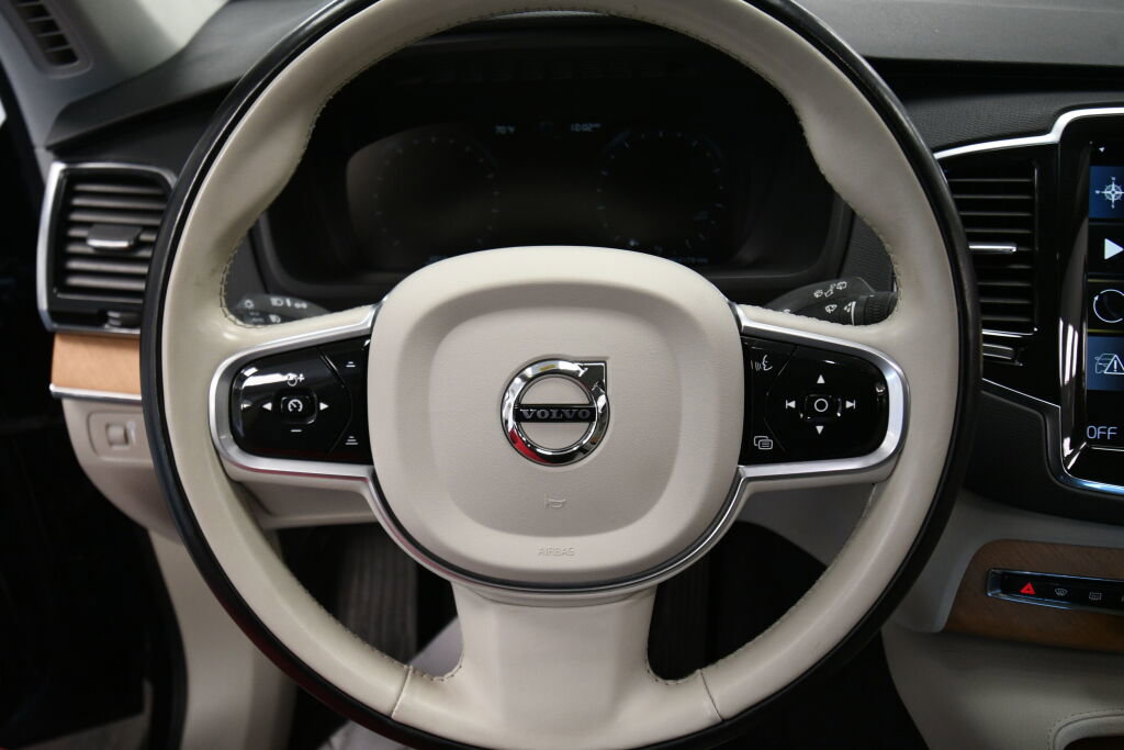 Used 2022 Volvo XC90 T6 Momentum w/ Advanced Package AWD/4WD image 13