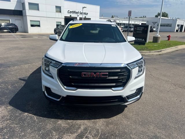 Used 2022 GMC Terrain SLE w/ Driver Convenience Package AWD/4WD image 2