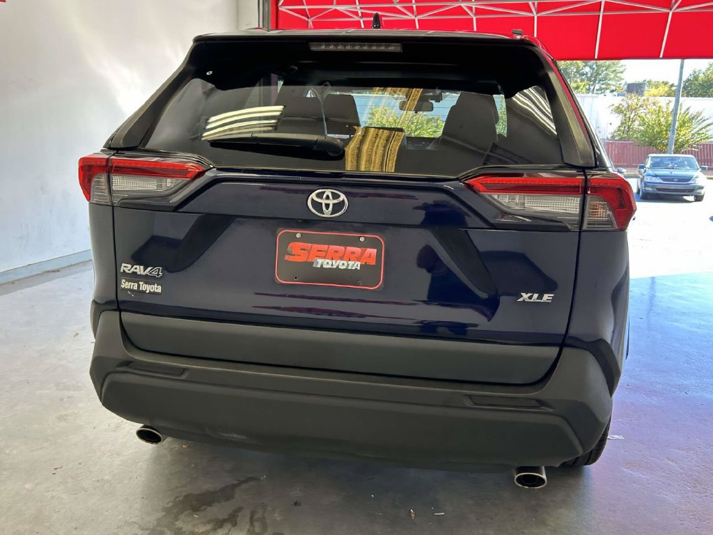 Certified 2021 Toyota RAV4 XLE Premium FWD image 4