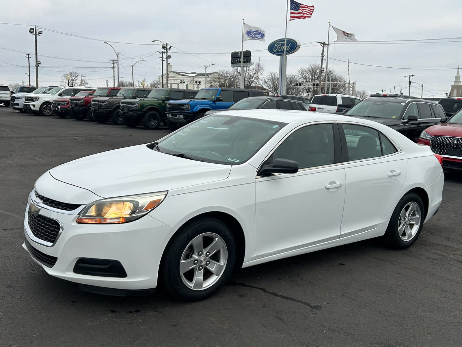 Used 2015 Chevrolet Malibu LS FWD image 2