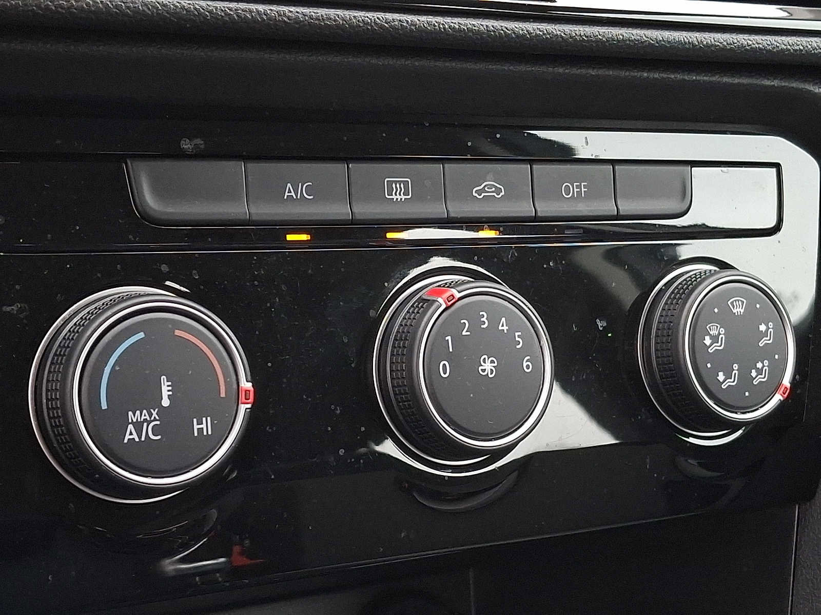 Used 2024 Volkswagen Taos S image 13