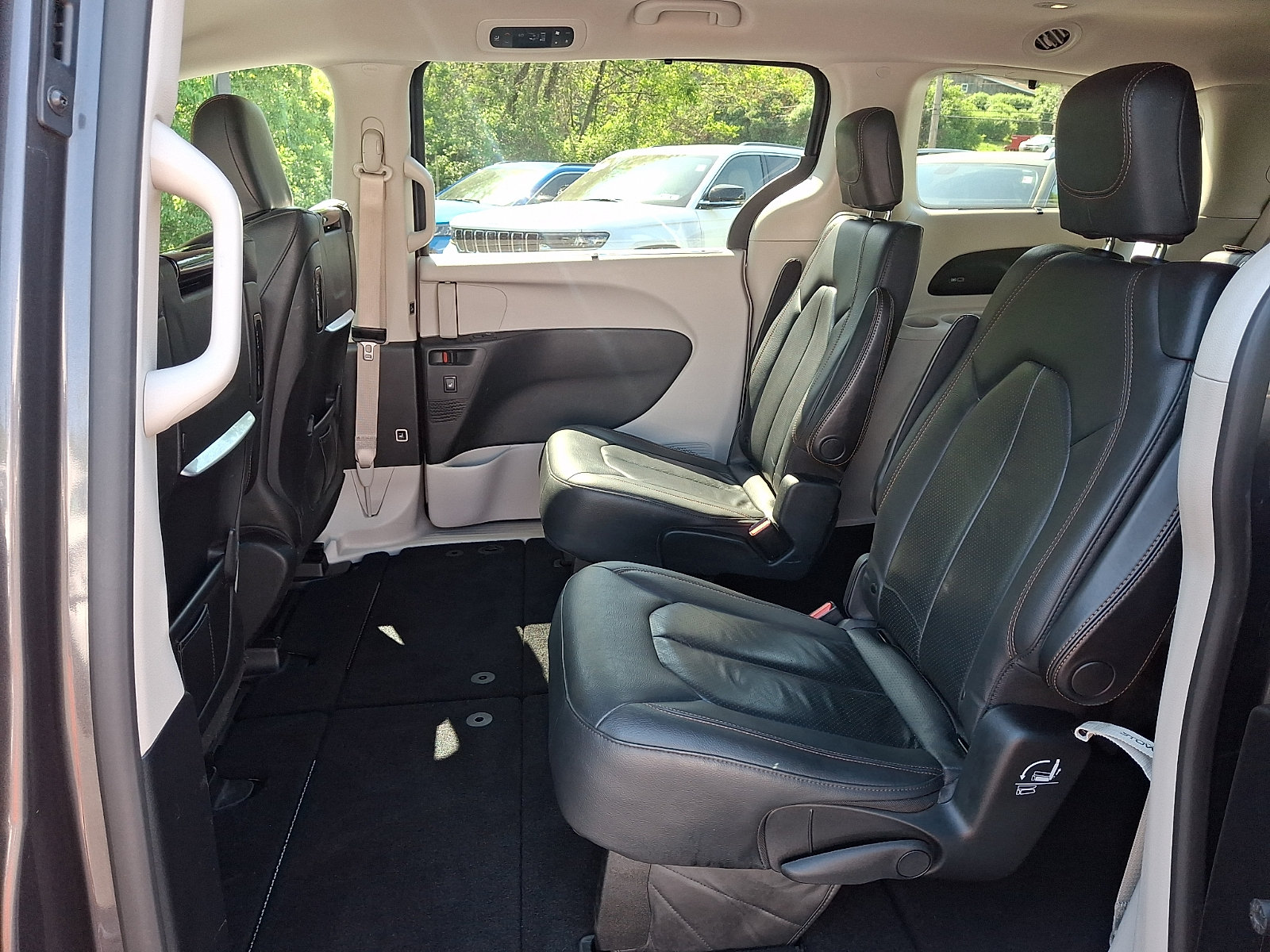 Certified 2020 Chrysler Pacifica Touring-L Plus FWD image 10